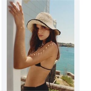 NWT Zara Contrast Woven Bucket Hat